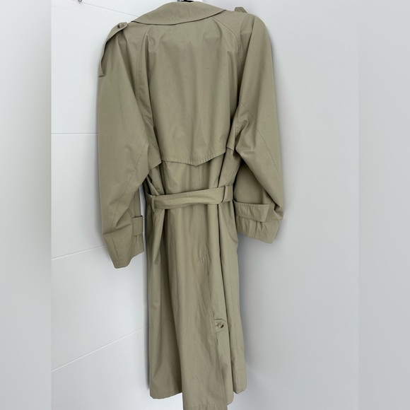 Vintage Bugatti Trench Coat - Picture 5 of 9